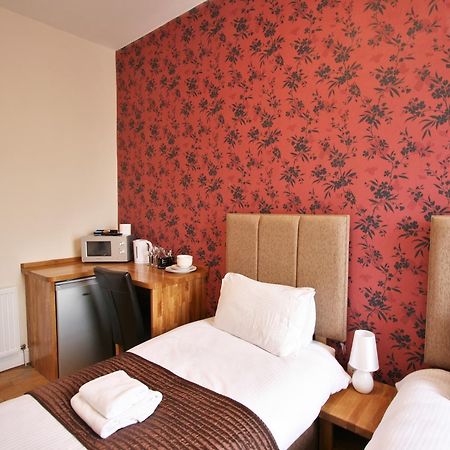Central Studios Gloucester Place By Roomsbooked Cheltenham Eksteriør bilde